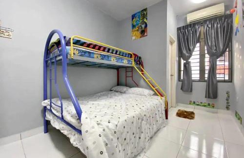 Tebrau House | A Stylish 4BR Home with Private Pool
