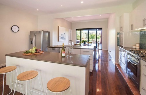 Margaret River House | A stylish and modern home, situated in manicured gardens.