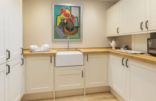 Winchcombe Cottage | A sudeley castle cottage that sleeps 7 guests in 4 bedrooms