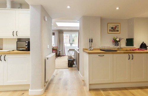 Winchcombe Cottage | A sudeley castle cottage that sleeps 7 guests in 4 bedrooms