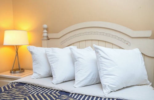 Michigan City Hotel | A Suite Place .5 mi from Beach