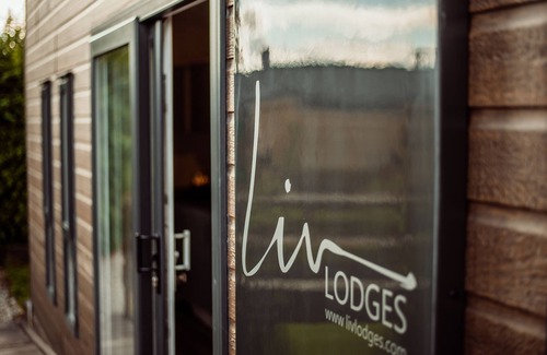Barmston Cottage | A superior lodge 2 that sleeps 6 guests in 2 bedrooms