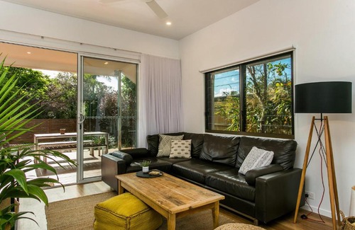 Suffolk Park House | A SWEET ESCAPE - Alcorn House