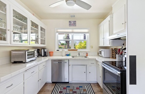 Tahquitz River Estates Cottage | A Sweet Escape to Palm Springs! Chic 2 BDR w/Pool 5 Min to Shopping, Dining
