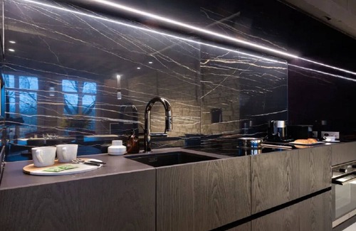 Les Iles Apartment | A timeless beauty in Paris-Quai de Bourbon!