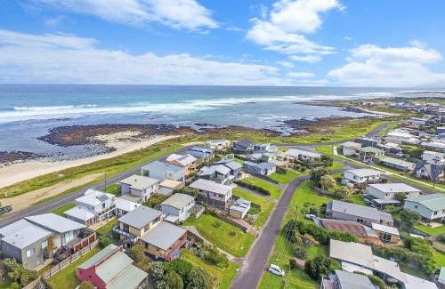 Port Fairy Apartment | A Top Deck