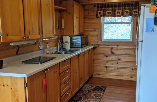 Highlands East Cottage | A Tory Lake Treasure in Haliburton County - Lake front cottage