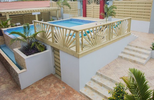 Boegoeroei Apartment | A Total Of 7 Fully Renovated Accommodations In One Complex.