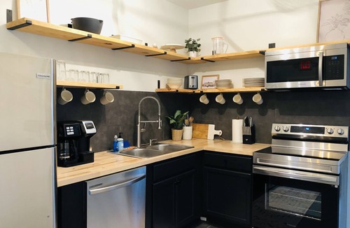 Roswell Cottage | A totally renovated home in the heart of Roswell and central to Roswell’s best.