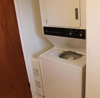 Anacortes Apartment | A-town MSM Charmer