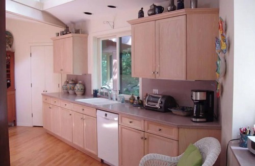 Guilford House | A TREETOPS Retreat! Sleeps 10-12, perfect for large gatherings. Seasonal POOL!