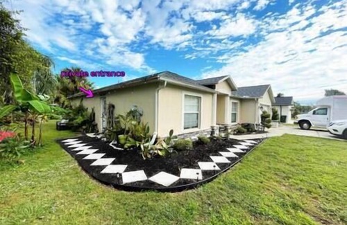 North Port House | A tropical garden in the heart of North Port