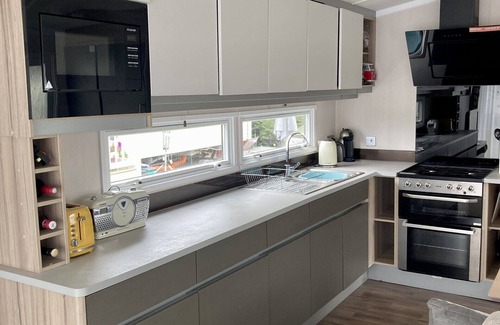 Cross Inn House | A true home from home, stylish modern 12 ft wide caravan near beautiful New Quay