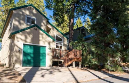 Shaver Lake House | A Tuscan Adventure in California 3 BDR Sleeps 8