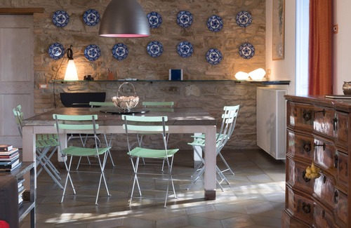 Monte del Lago House | A typical Umbrian Farm with magical views across Lake Trasimeno
