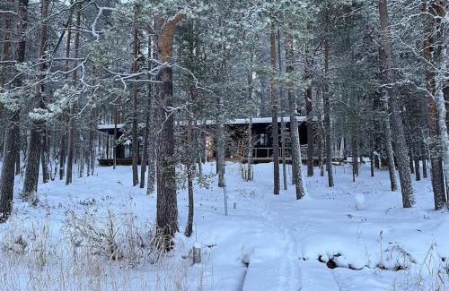 Rovaniemi Ski Chalet | A unique lakeside cottage