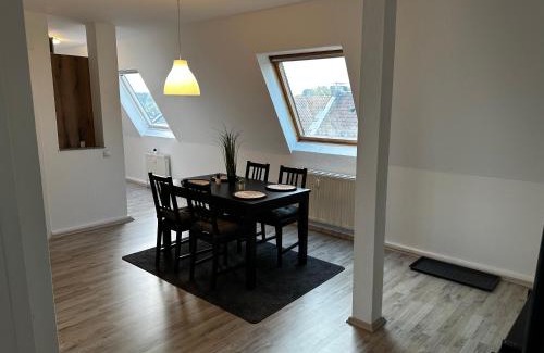 Buer Apartment | A&V Apartments Schöne Dachgeschoss Wohnung Apt Sterne