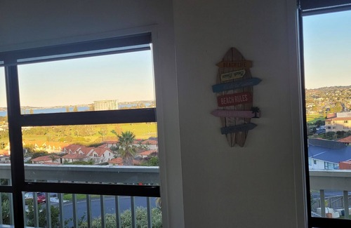 Orewa House | A View from the Heights -3 bedroom house in Orewa, walking distance to beach