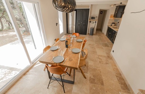 Puyloubier House | A villa in a vineyard estate. With a swimming pool, jacuzzi and sauna – Sleeps 6