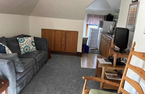 Newton Highlands Bed & Breakfast | A Village Bed and Breakfast
