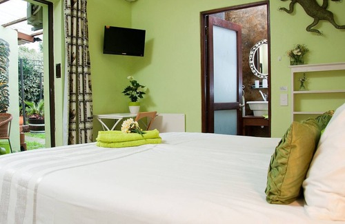 Somerset West House | a'Vue Guesthouse