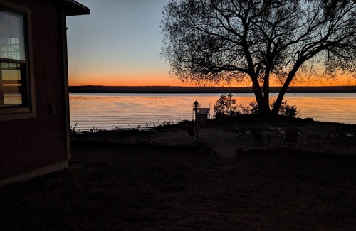 Sturgeon Bay Cottage | A Waterfront Home for All-Seasons in Door County!