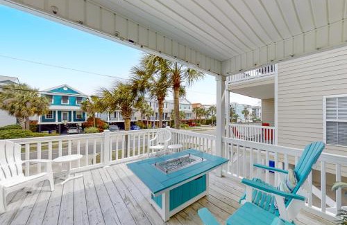 Surfside Beach House | A Wave From It All