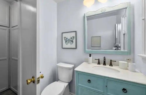 View Park-Windsor Hills House | A Windsor Hills Retreat
