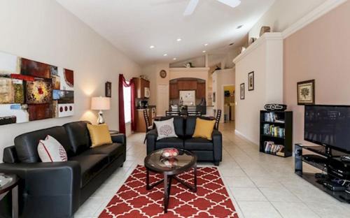 Four Corners Villa | A wonderful 4 bedroom villa with it own pool in Glenbrook Resort