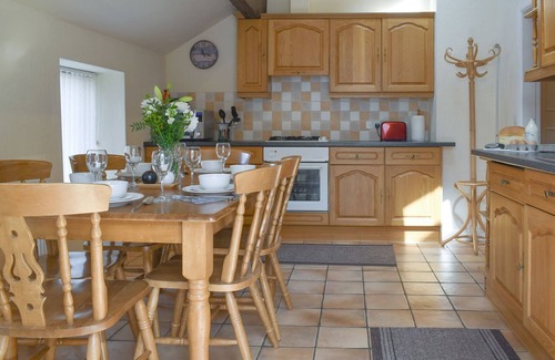 Cartworth Cottage | A wonderful opportunity for a rural break on the edge of the Peak District National Park.