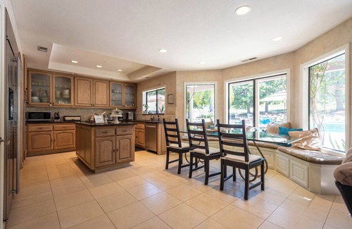 Thousand Oaks House | A Writer's Hideaway and Private Escape for the Hollywood Elite.