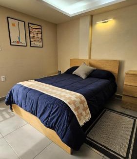 Cuautitlan Izcalli Apartment | A07 SUITE WHITE para 1 a 2 personas, Especialistas en CORTAS, MEDIANAS Y LARGAS ESTANCIAS en IZCALLI TEPOTZOTLAN perfecto para Familias, Turistas, Contratistas, Estudiantes, Empresas A sólo 5 min Izcalli 5 min Esmeralda 20 min Satélite 25 min AIFA