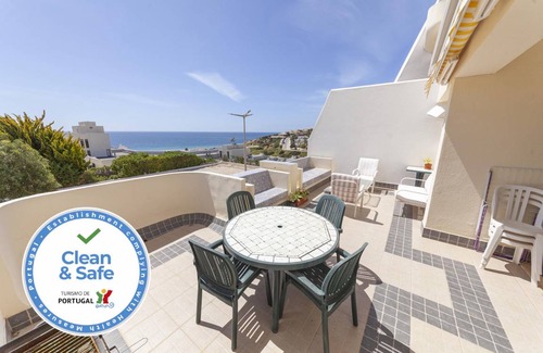 Porto de Mos Apartment | A08 - Magnolia Sea View Apartment