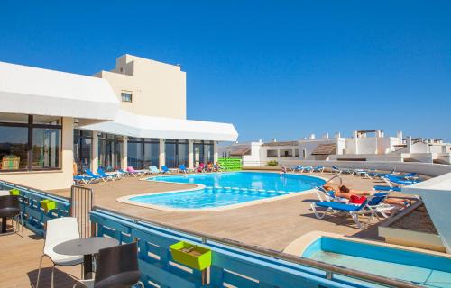 Porto de Mos Apartment | A08 - Magnolia Sea View Apartment