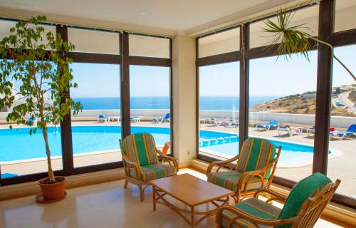 Porto de Mos Apartment | A08 - Magnolia Sea View Apartment