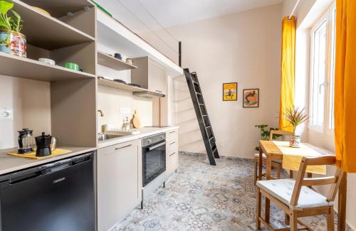 Piraeus Apartment | A1 Porto Living