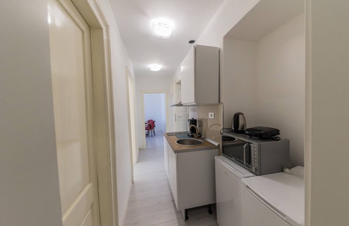Kastel Novi Apartment | A1 - spacious apt on the seafront with terrace