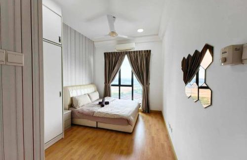 Taman Bukit Mewah Apartment | A2705 Platino ParadigmMall Netflix PoolView BySTAY