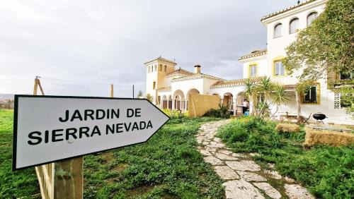 Alhendin House | AA Guest - Alcazaba del Jardín de Sierra Nevada