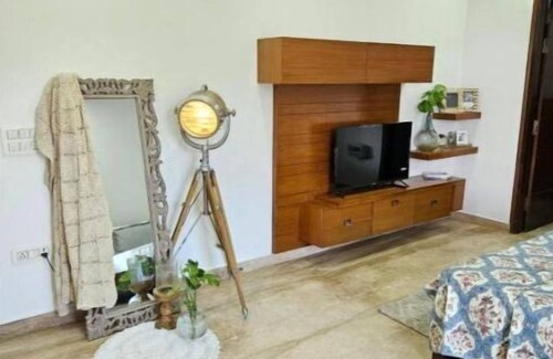 Vasant Kunj Apartment | AAA Home - Vasant Kunj by Maple Key Stays