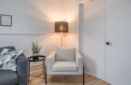 Hochelaga-Maisonneuve Apartment | AAA location -BRIGHT and NEW Condo next to Olympic Stadium