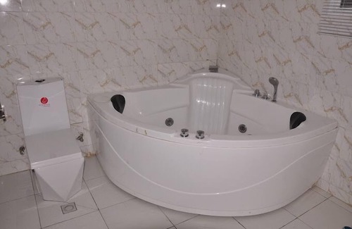 Abuja Hotel | Aaliyah Royale Hotel