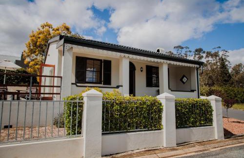 Swellendam Apartment | Aan de Heuvel Self-Catering Cottages