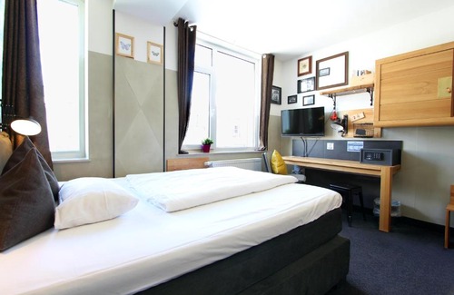Bielefeld Apartment | Aappartel City Center - kontaktloser Check-in 24h