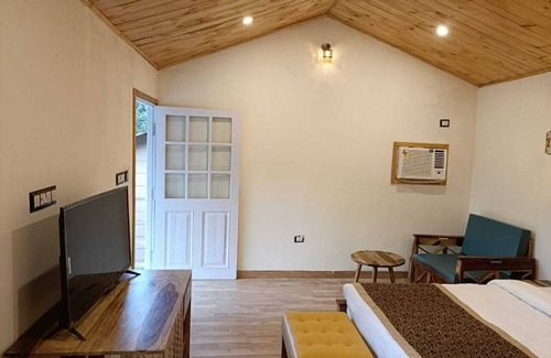 Shimla Hotel | Aaroham Resorts Shimla