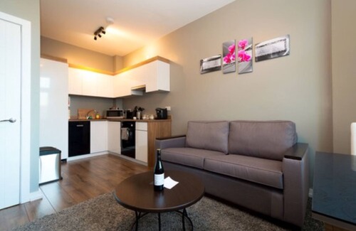 Riverside Apartment | Aaron Wise Serviced Apartments