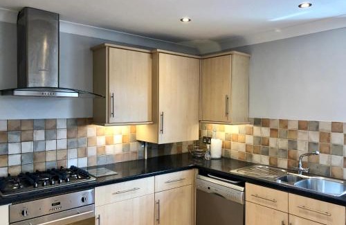 City Centre Apartment | AB - Top floor 2 bed modern town centre apartment with parking for one vehicle