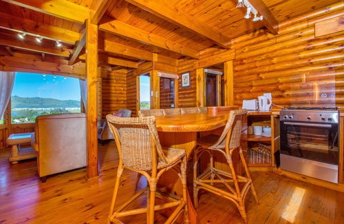 Old Place Apartment | Abalone Lodges
