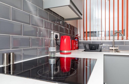 Horsham Apartment | Abbey Apartment 8 Designer 2 Bed - 247 Lets Horsham