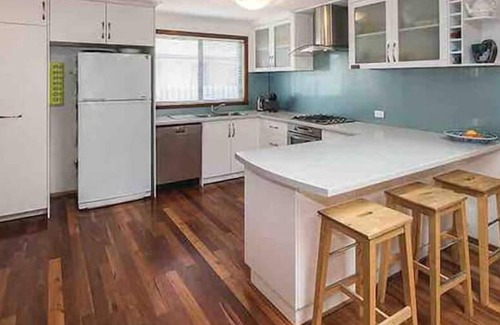 Abbey House | Abbey Beach Family Home